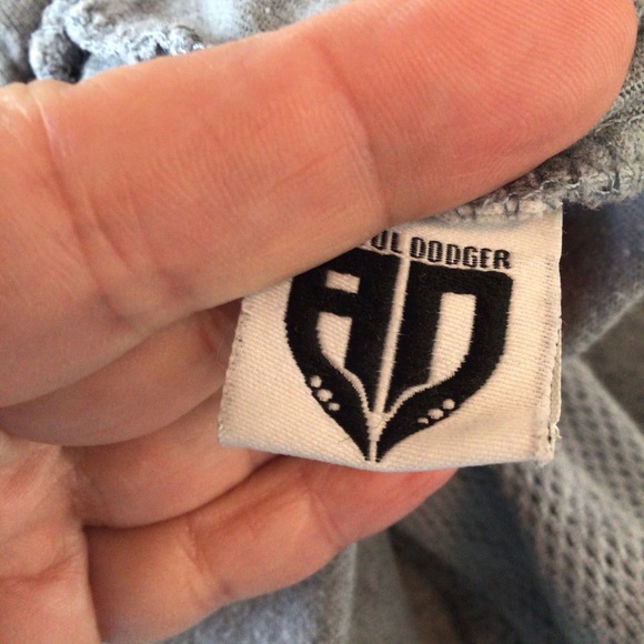 Artful Dodger hooded s/s top back graphic in Med - Picture 10 of 14